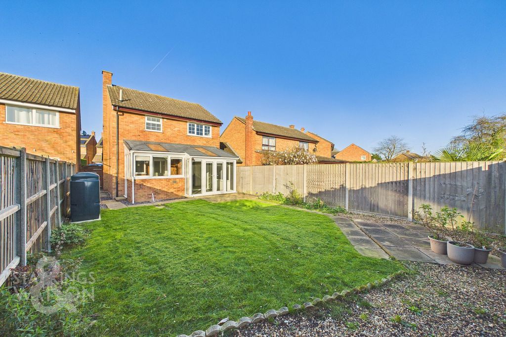 Property photo 2 of 19