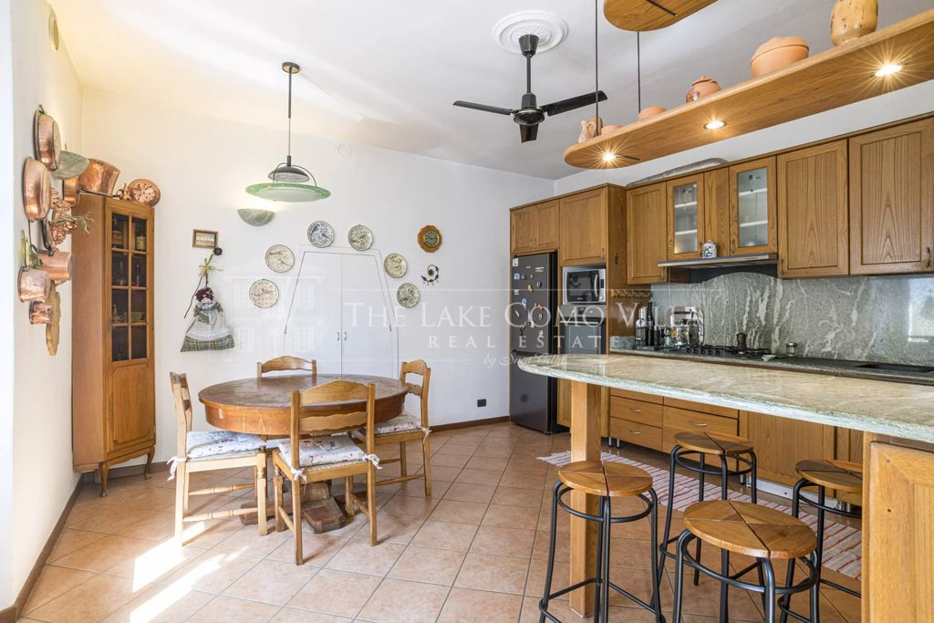 Property photo 3 of 35 The Lake Como Villa- Via Regina 23 Colonno