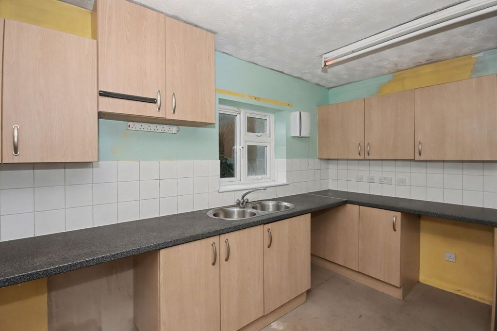 Property photo 3 of 10 Image 3