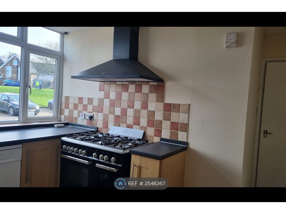 Property photo 3 of 24