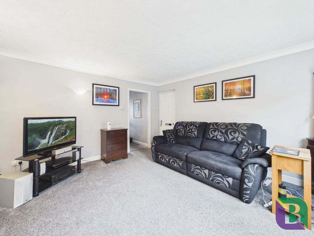 Property photo 3 of 11