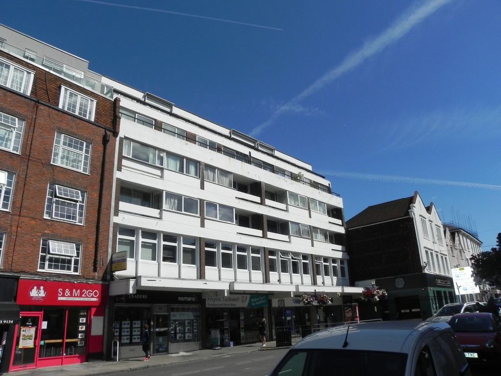 Property photo 2 of 12