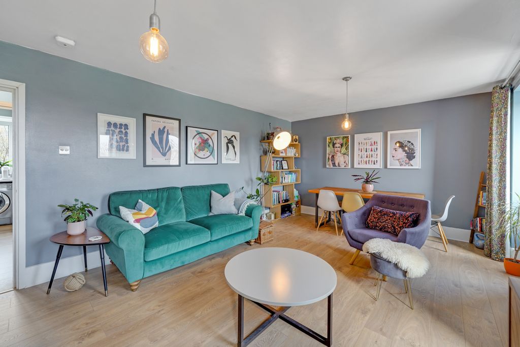 Property photo 2 of 15 Gallery