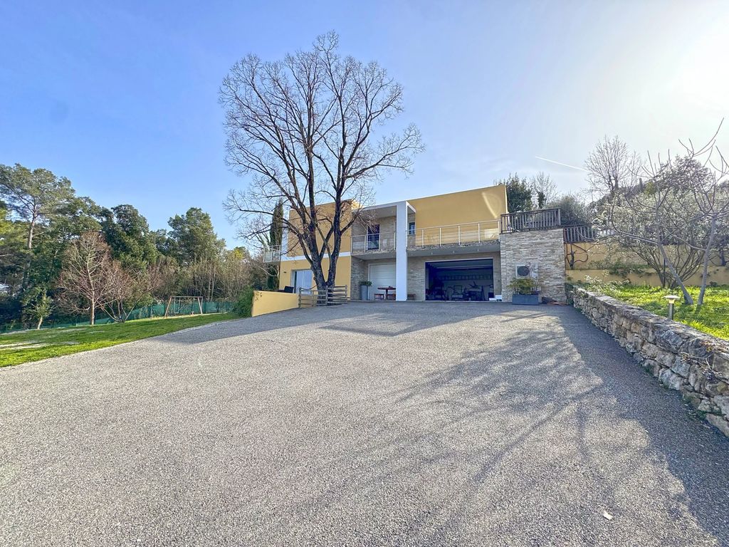 Property photo 3 of 24