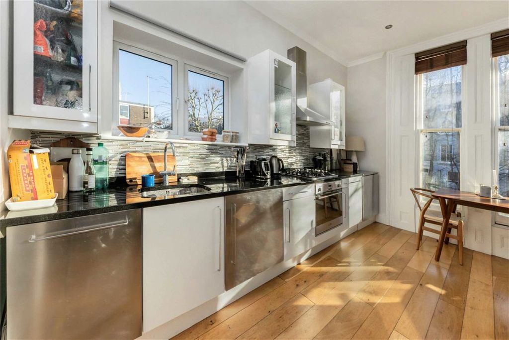 Property photo 3 of 7