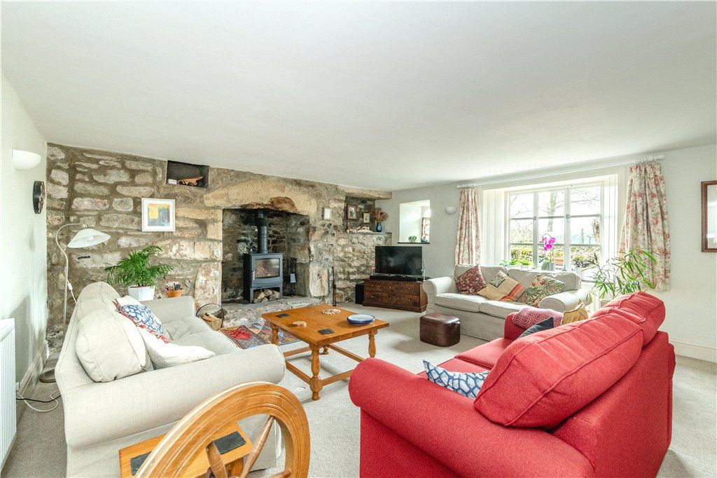 Property photo 2 of 22 Sitting Room