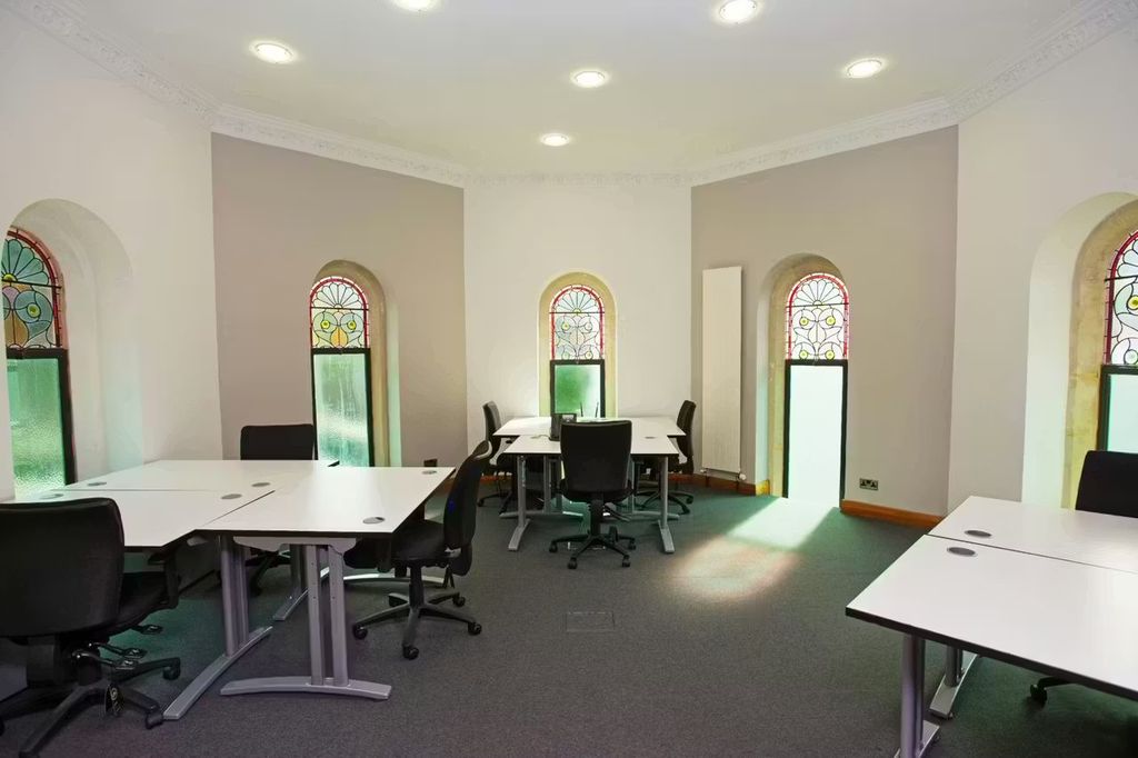 Property photo 2 of 13 Office