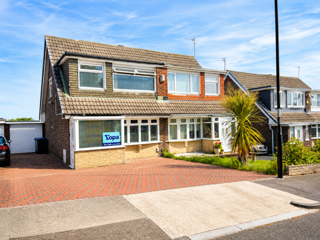 Property photo 1 of 11 External