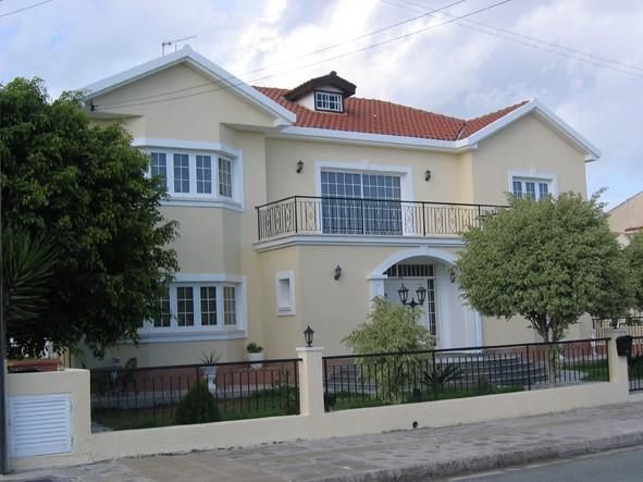 Property photo 1 of 1