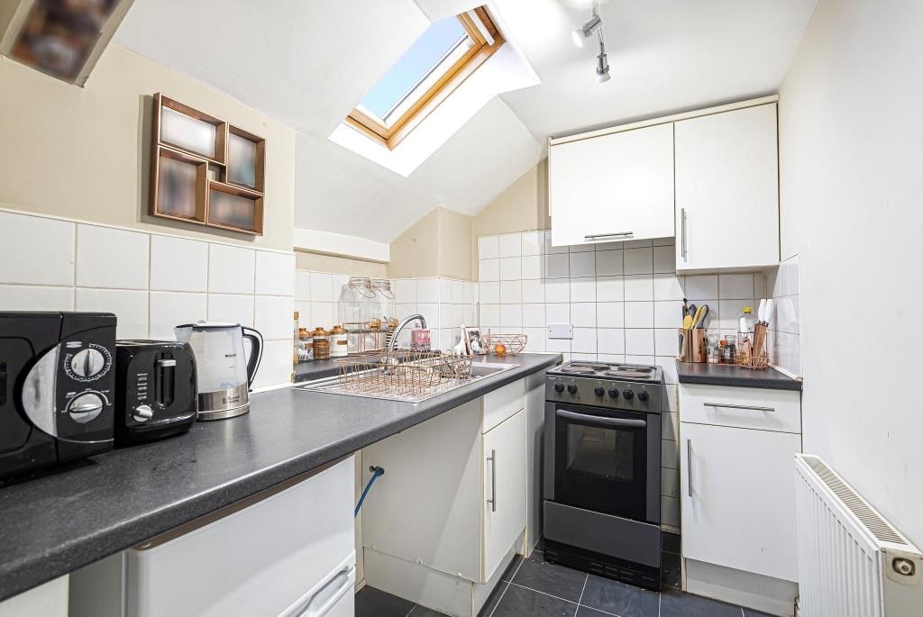 Property photo 3 of 8 Kitchen