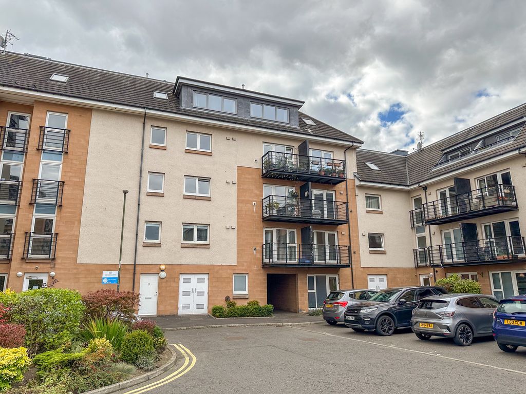 Property photo 2 of 28