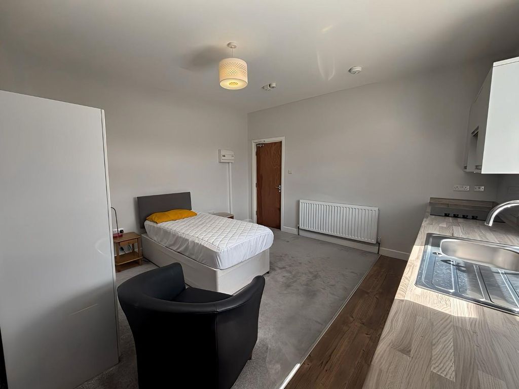 Property photo 3 of 8 c4d12E5E-A59F-42A2-Ab34-4Fa709112476.Jpg