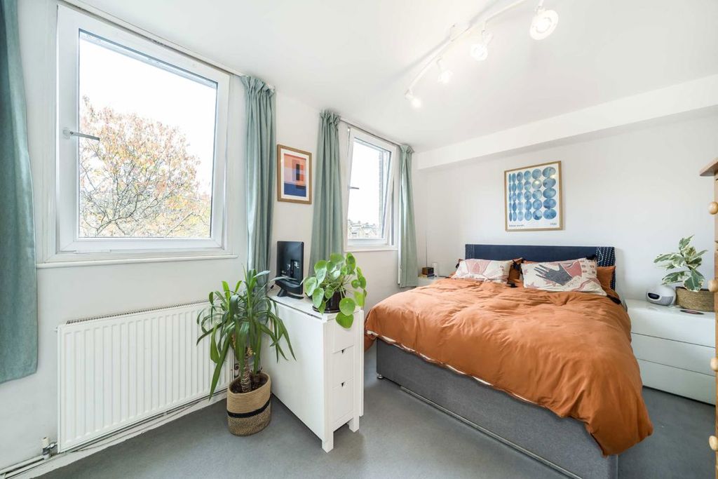 Property photo 3 of 4