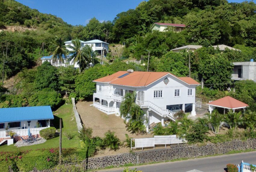 Property photo 1 of 8