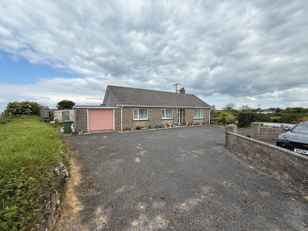 Property photo 2 of 18