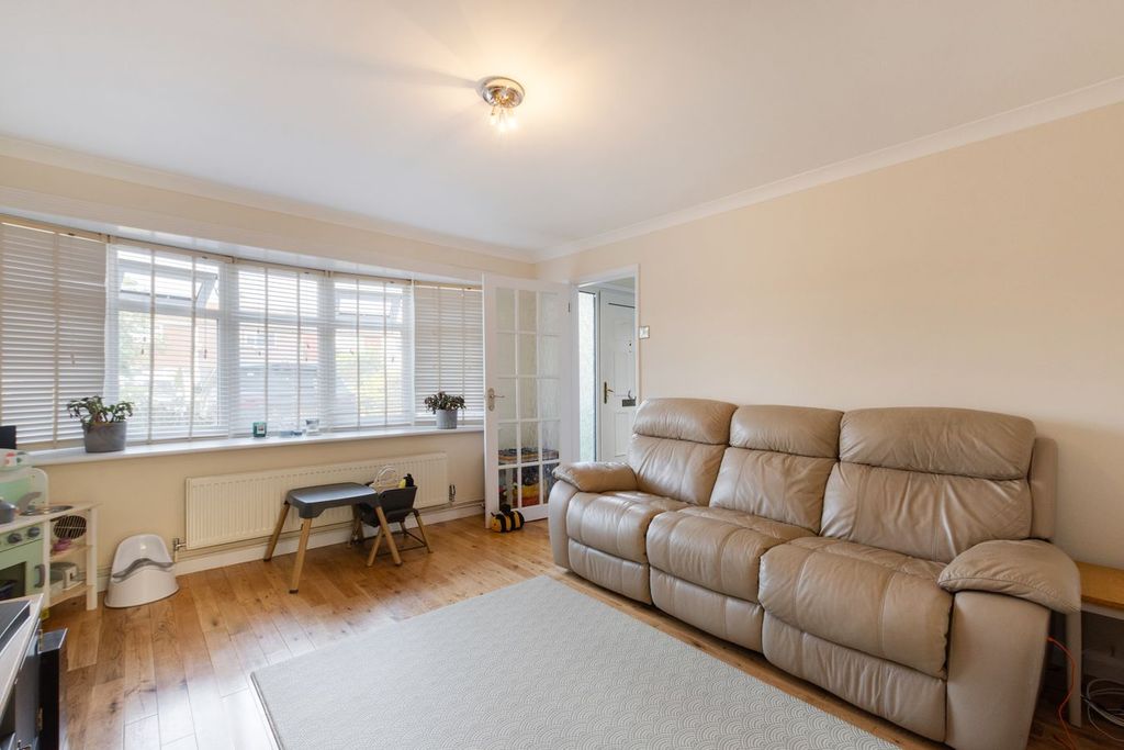 Property photo 2 of 14