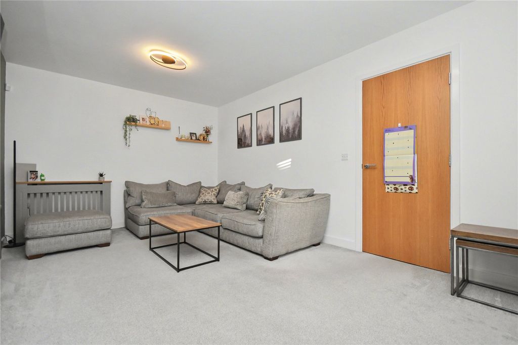 Property photo 3 of 20 Picture No. 14