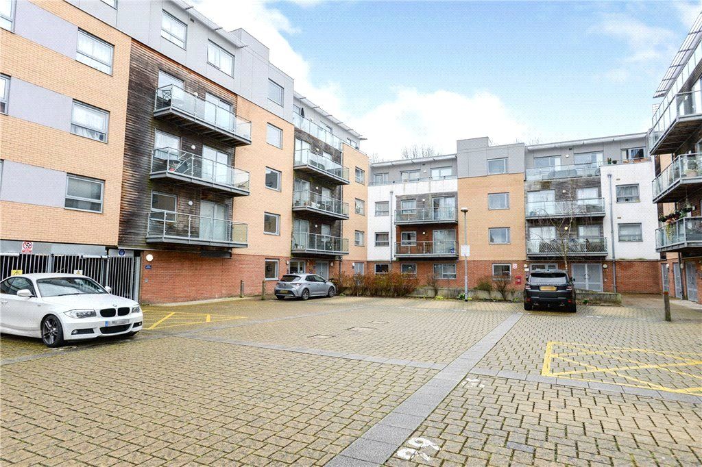 Property photo 1 of 18 Exterior