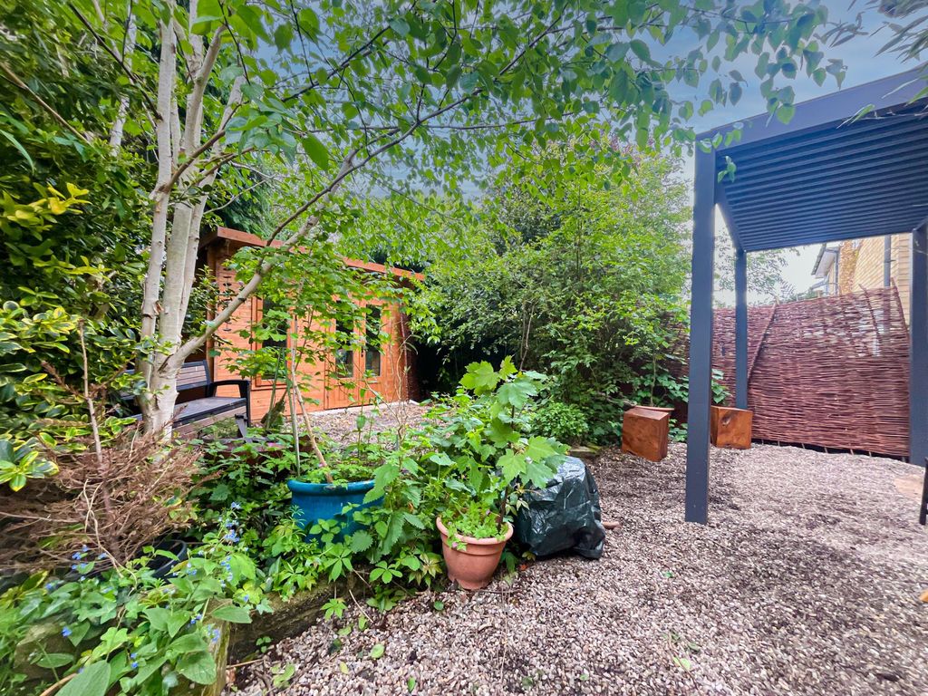 Property photo 3 of 16