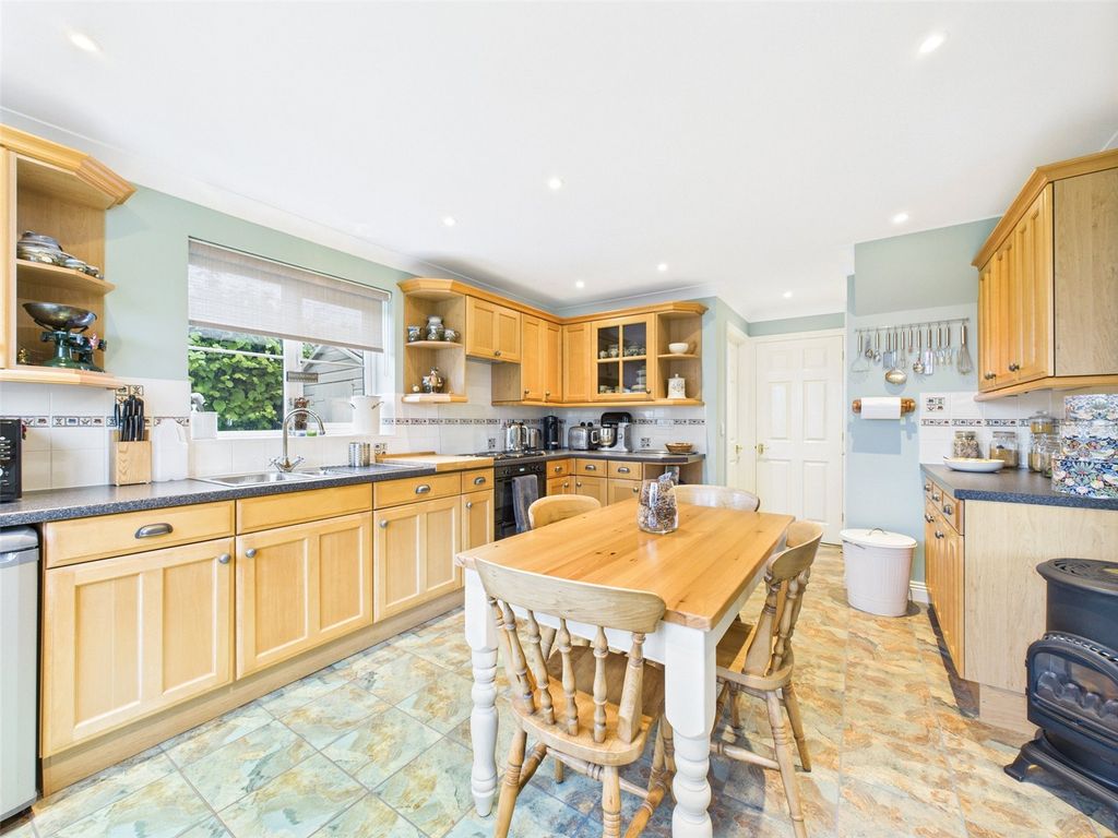 Property photo 3 of 23 Picture No. 37