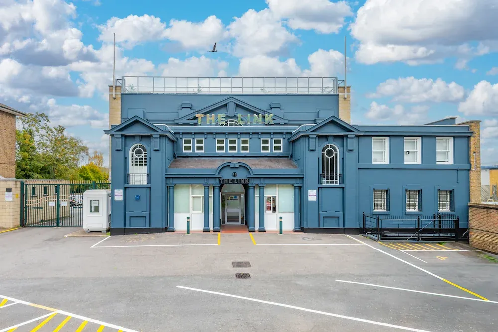 Property photo 1 of 17