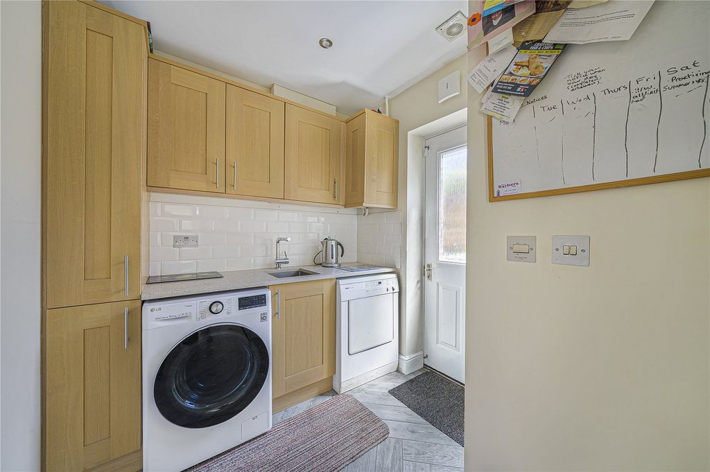Additional image 44 of 5 bed detached house for saleCortland Close, Crayford, Kent DA1