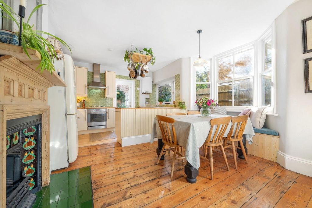 Property photo 2 of 22 Kitchen-Diner (2).Jpg