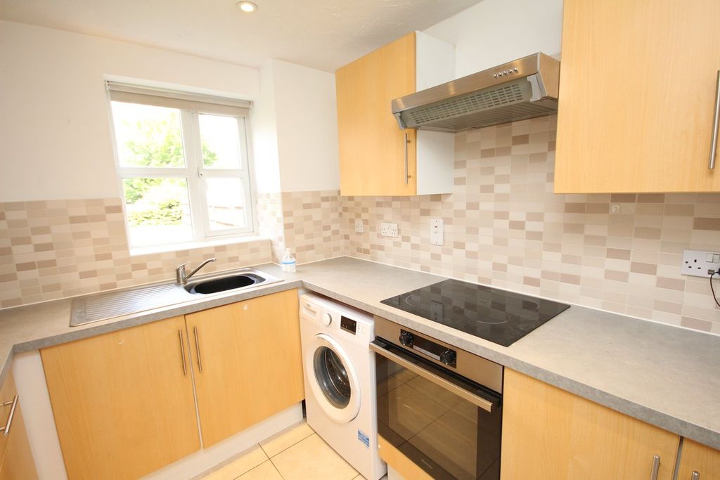 Property photo 2 of 13