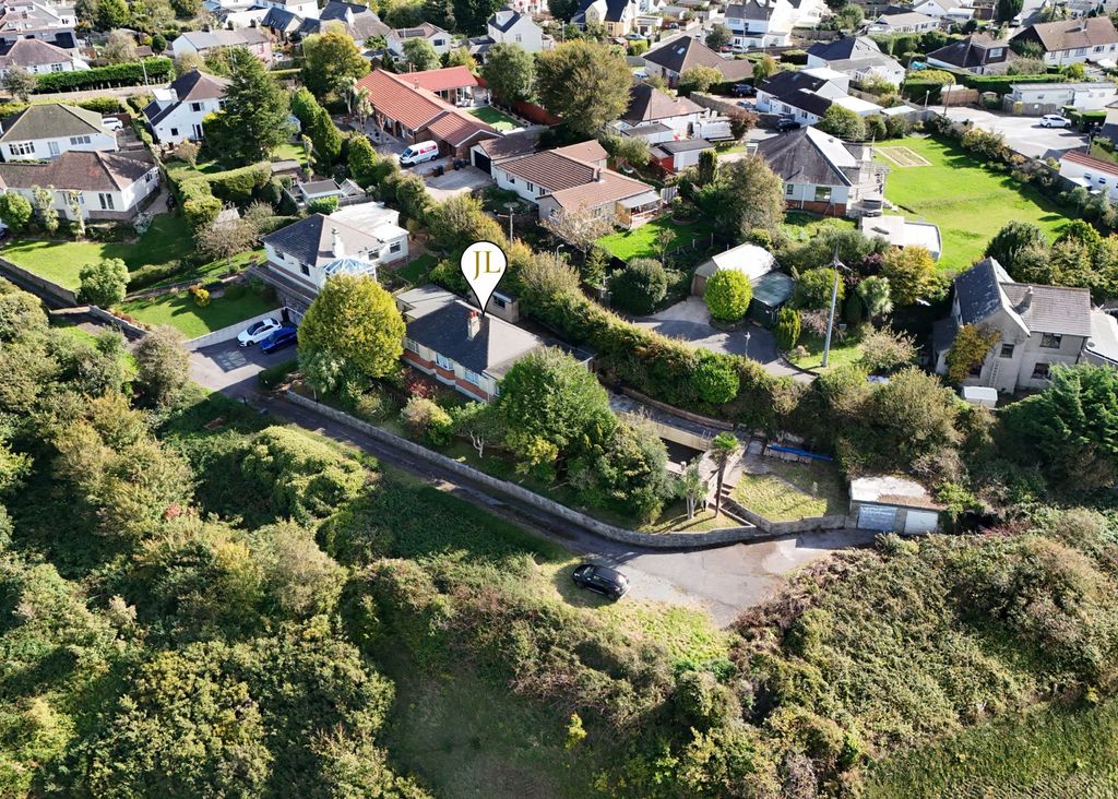 Property photo 1 of 35