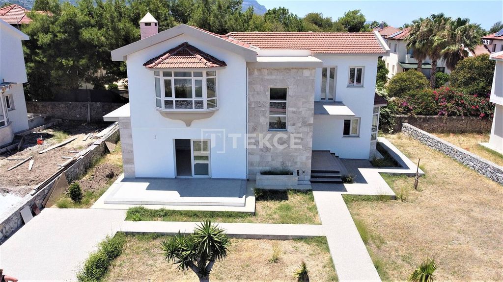 Property photo 2 of 40