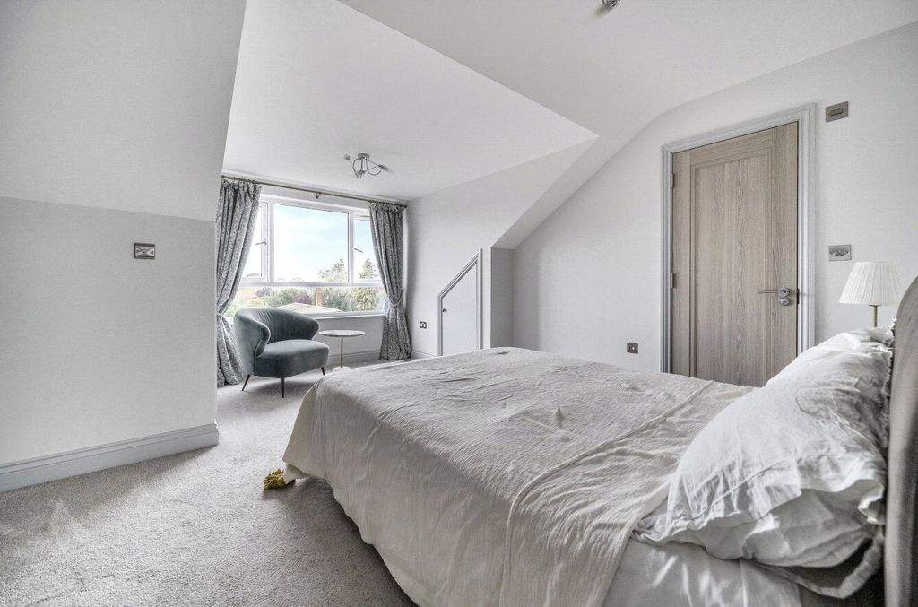 Property photo 3 of 17 Picture No. 04