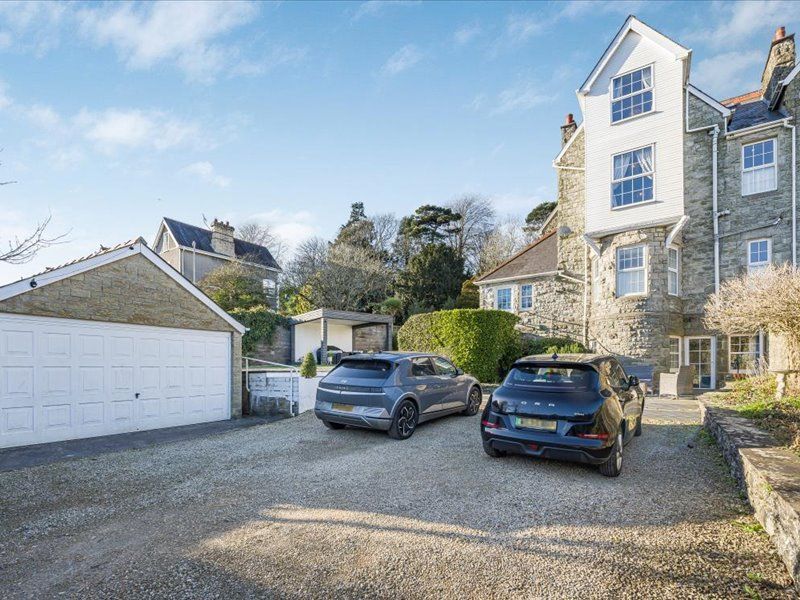 Property photo 1 of 48