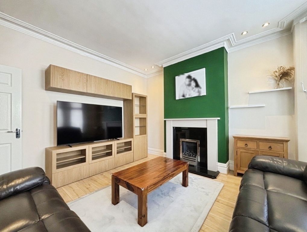 Property photo 2 of 12 Pbox-Img.Jpg