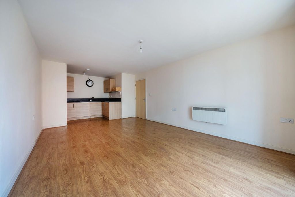 Property photo 3 of 21 #12.Jpg