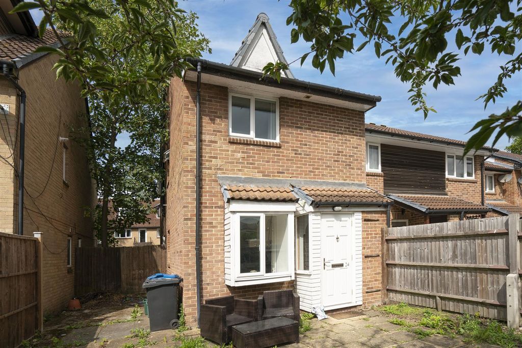 Property photo 1 of 11 24 Sutherland Drive Sw19 External 1.Jpg