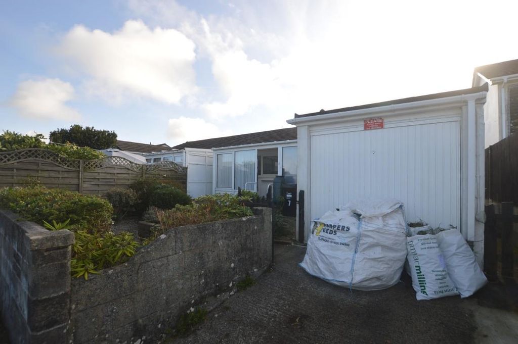 Property photo 2 of 10 Dsc_0016 (Medium).Jpg