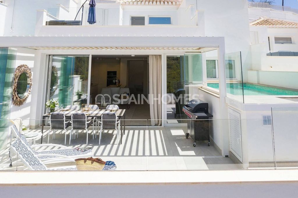 Property photo 1 of 49