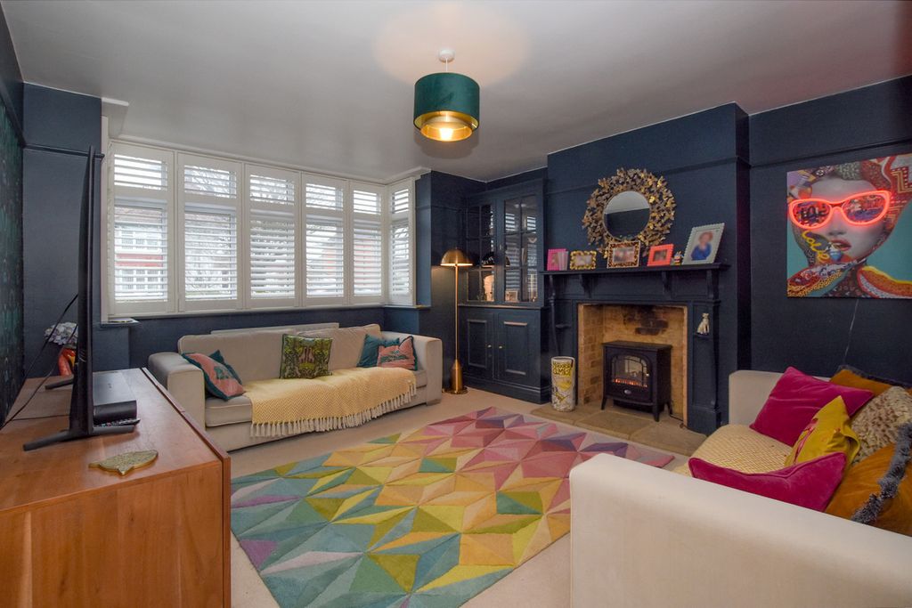 Property photo 2 of 30