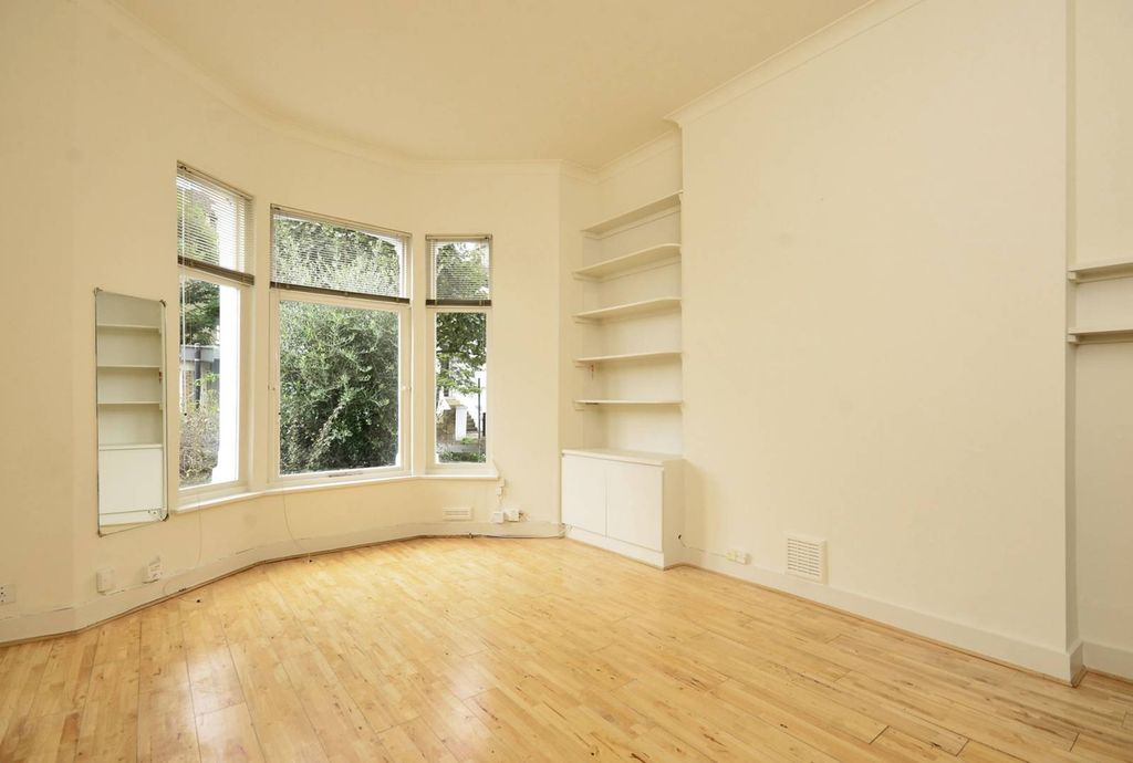 Property photo 1 of 4