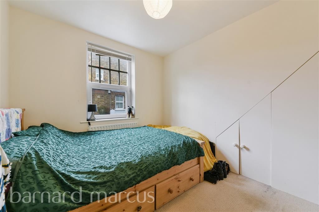 Property photo 3 of 9 Bedroom