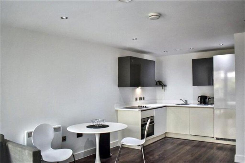 Property photo 3 of 12