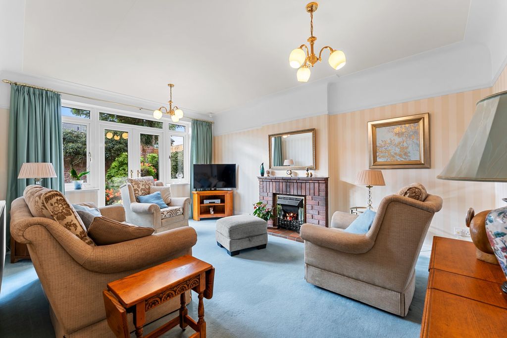 Property photo 3 of 43