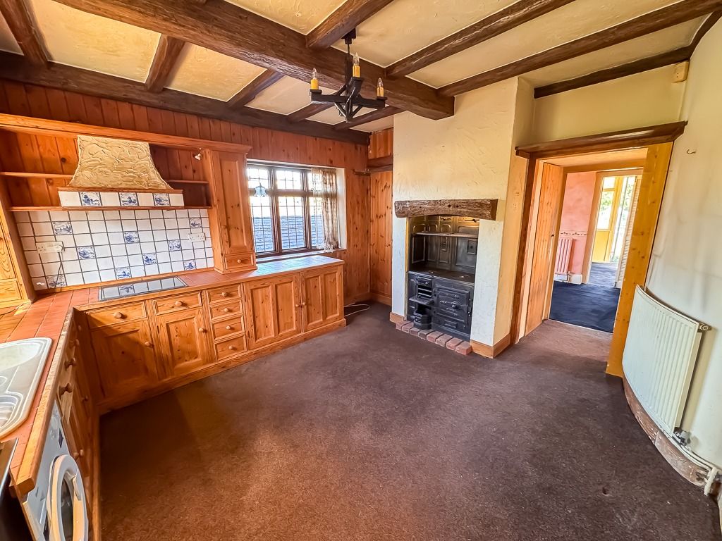 Property photo 2 of 40 4824935