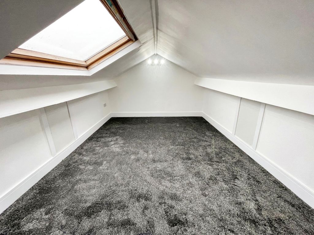 Property photo 3 of 8 Image