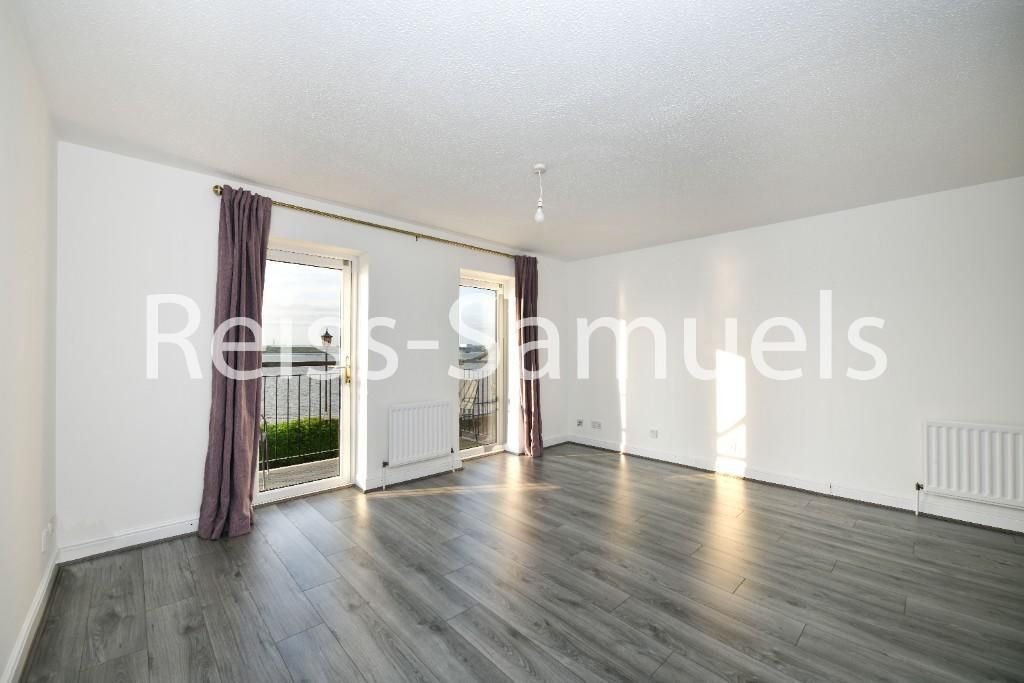 Property photo 2 of 37