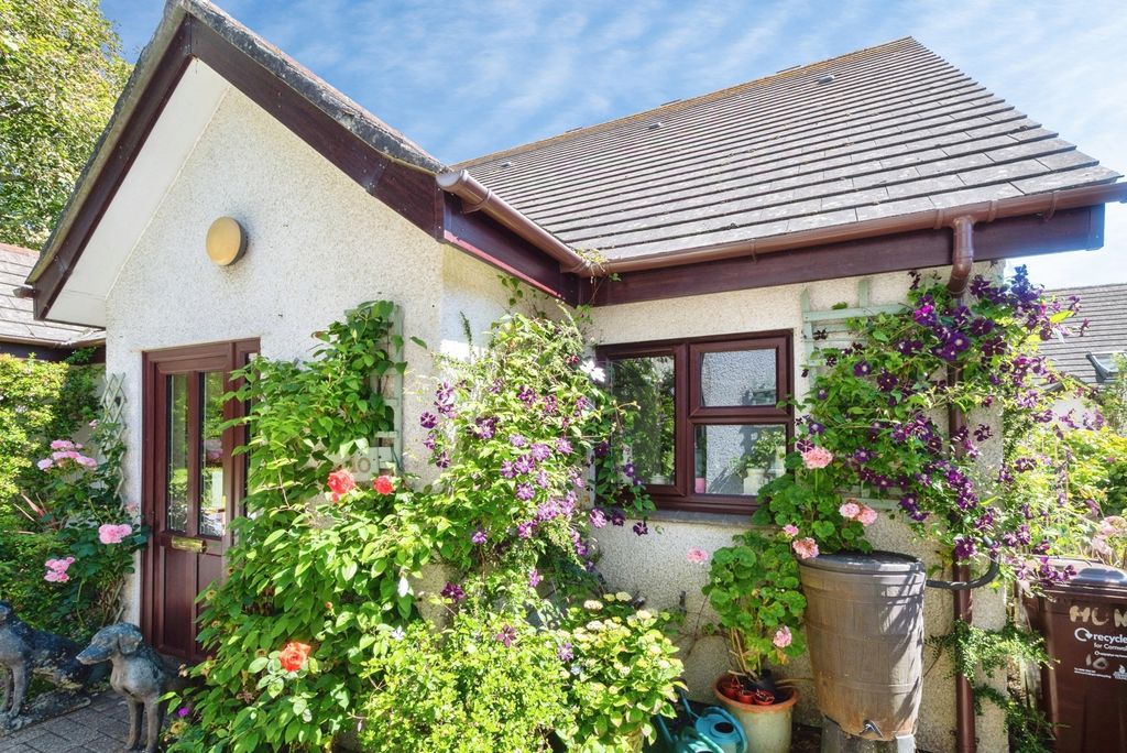 Property photo 1 of 17 Pbox-Img.Jpg