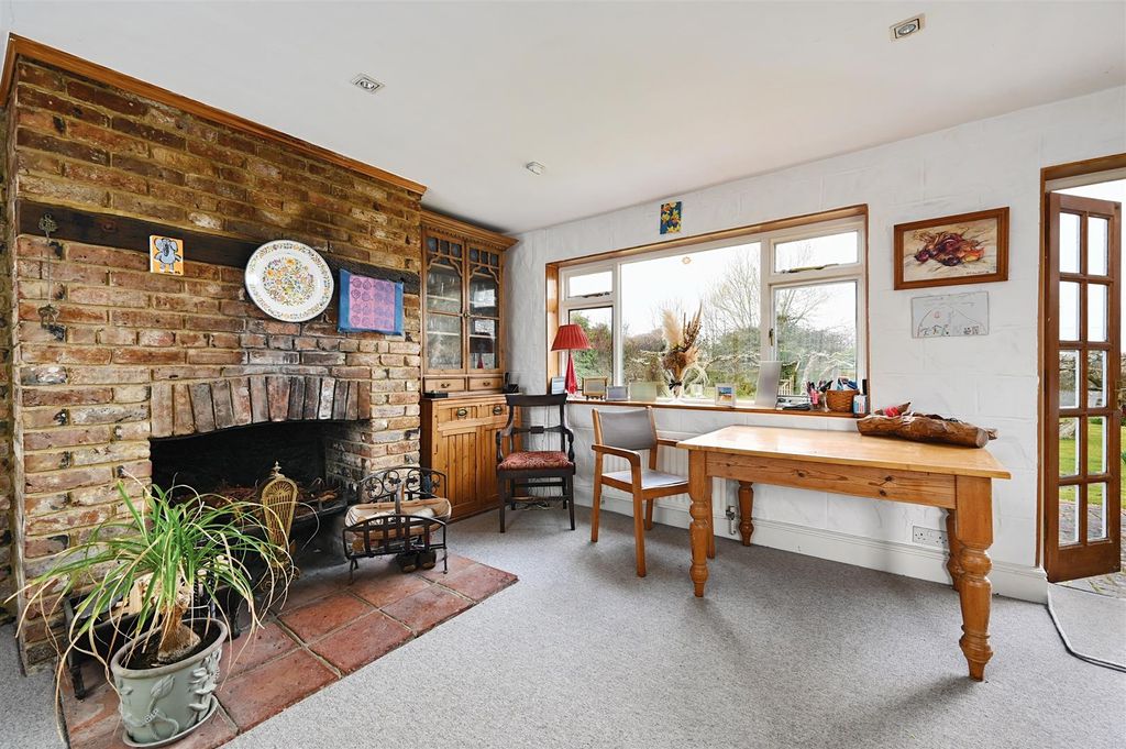 Property photo 3 of 20 Mons Cottage - Iden Lock - Tn317Qe (47)