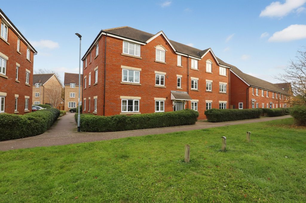 Property photo 2 of 9 External