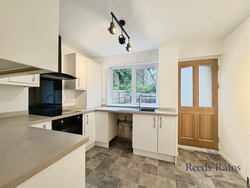 Property photo 3 of 15 Pbox-Img.Jpg