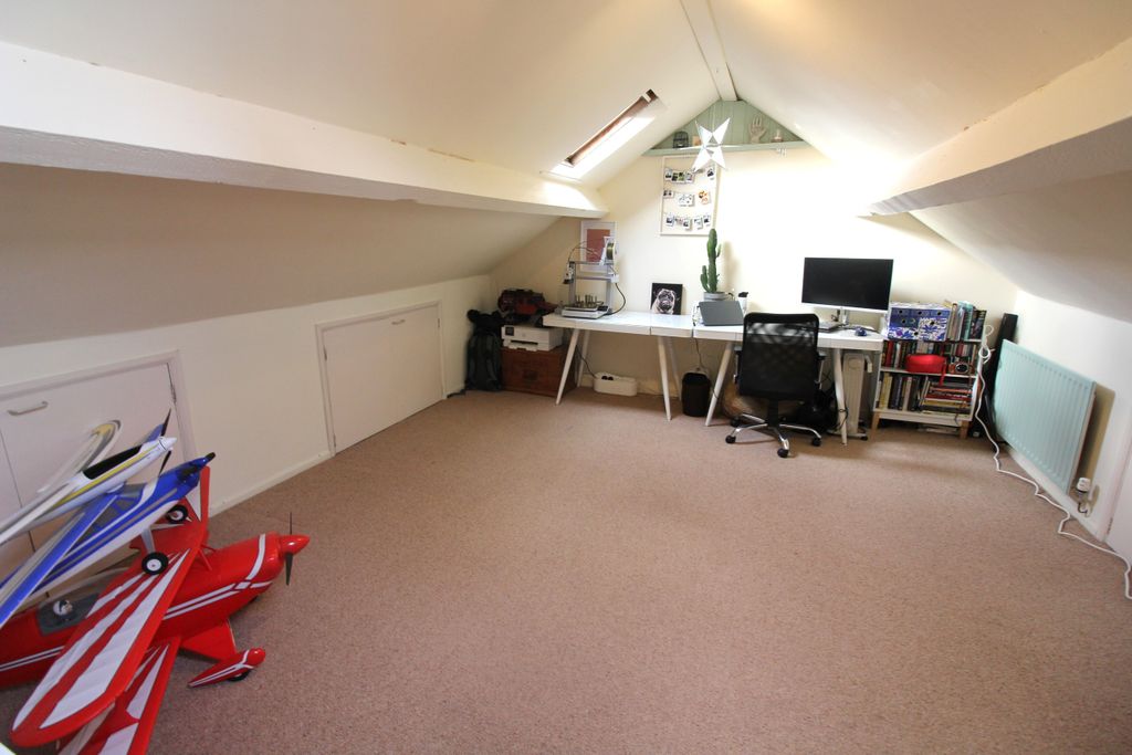 Additional image 21 of 3 bed semi-detached house for saleThe Leys, Chipping Norton OX7